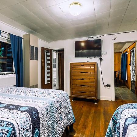 Log Cabin Motor Court Asheville Eksteriør billede
