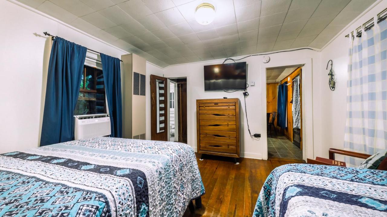 Log Cabin Motor Court Asheville Eksteriør billede