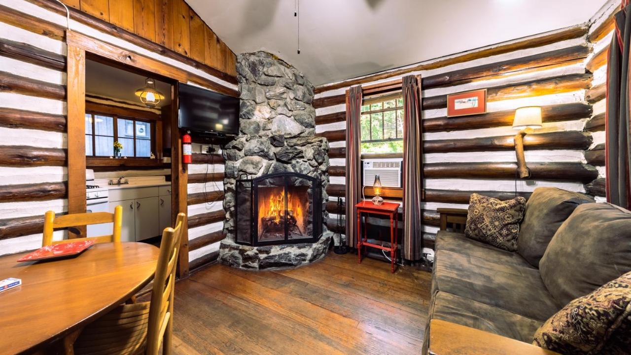 Log Cabin Motor Court Asheville Eksteriør billede